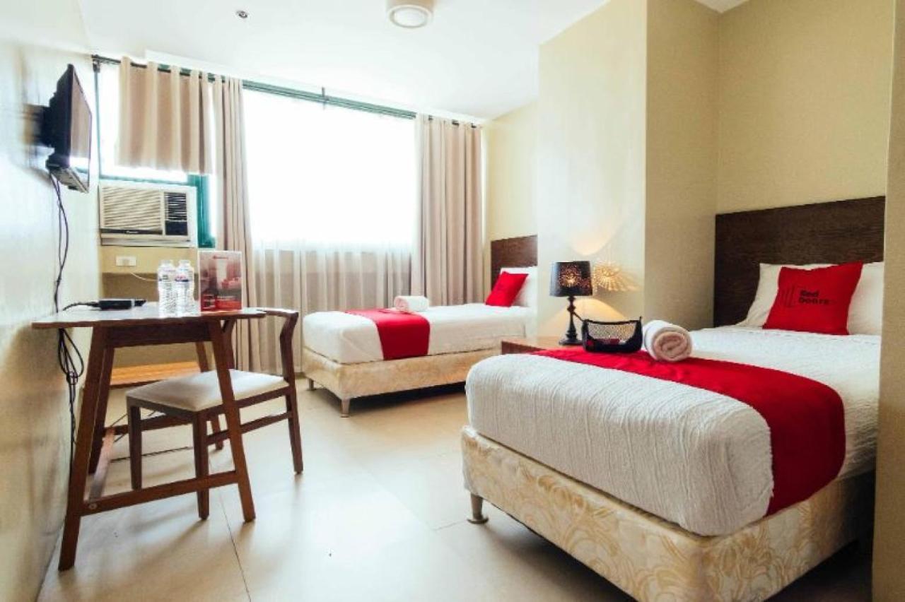 เรดดอร์ซ ใกล้ออสเมนา ไฮเวย์ 1 Hotel Makati City ภายนอก รูปภาพ
